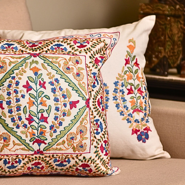 Leaves Touch Cushion