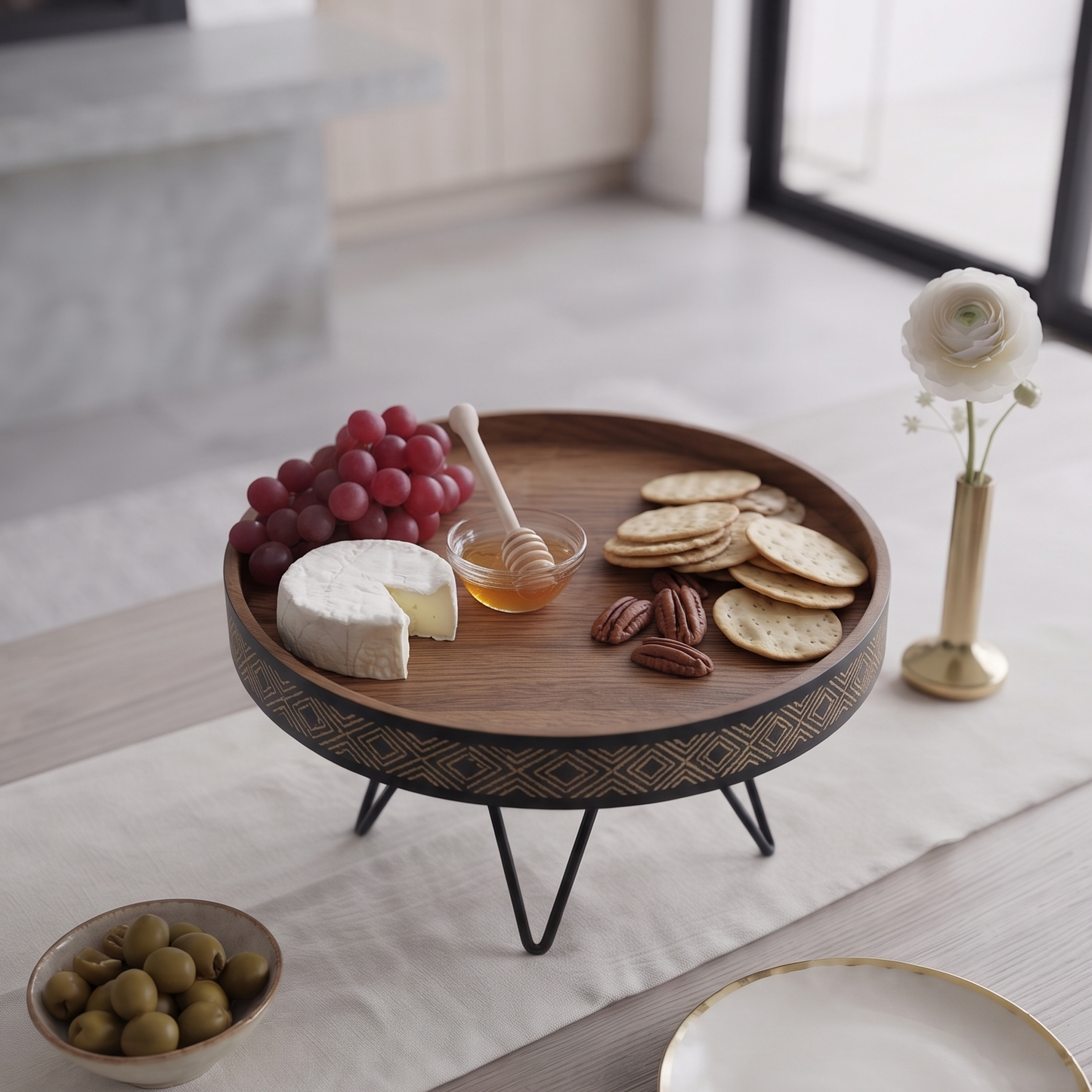 Muse Plate Stand - Black