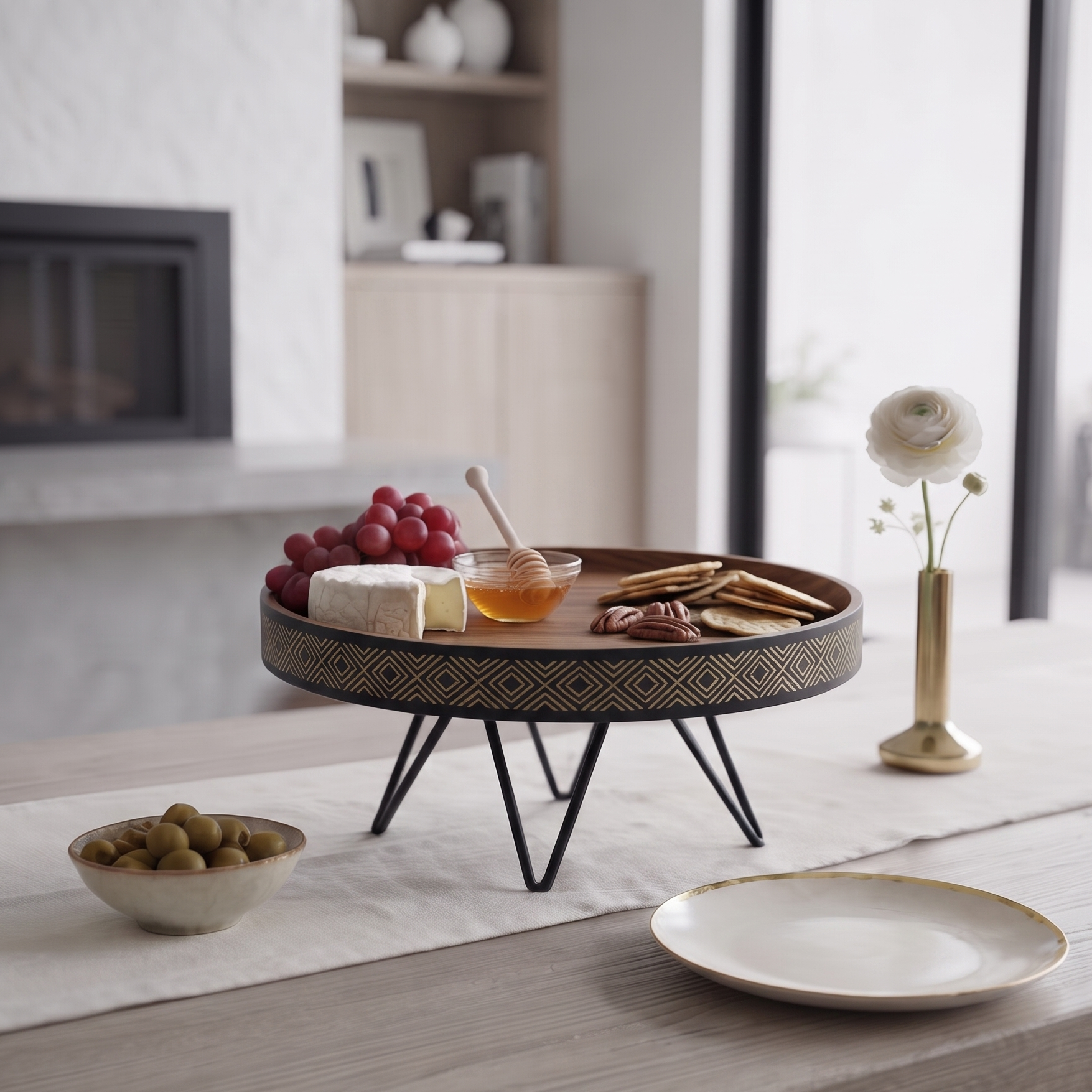 Muse Plate Stand - Black