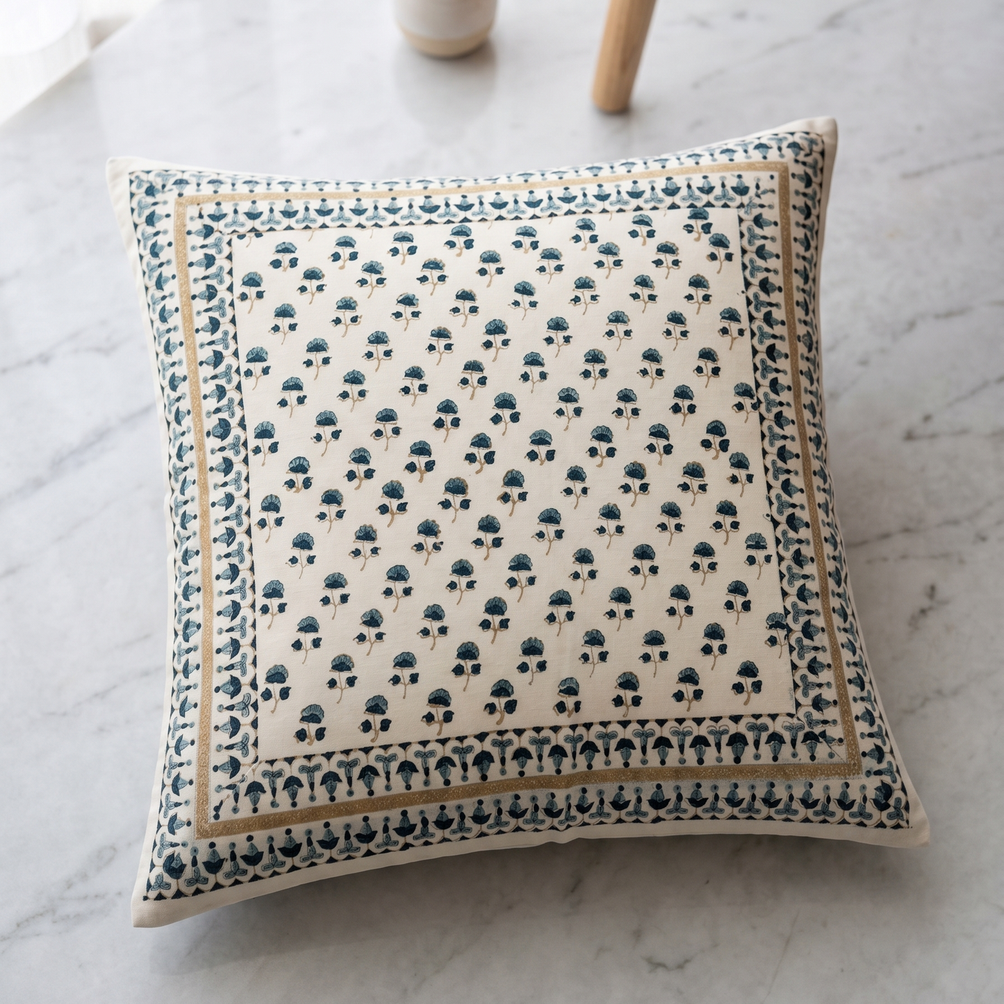 Astera Cushion