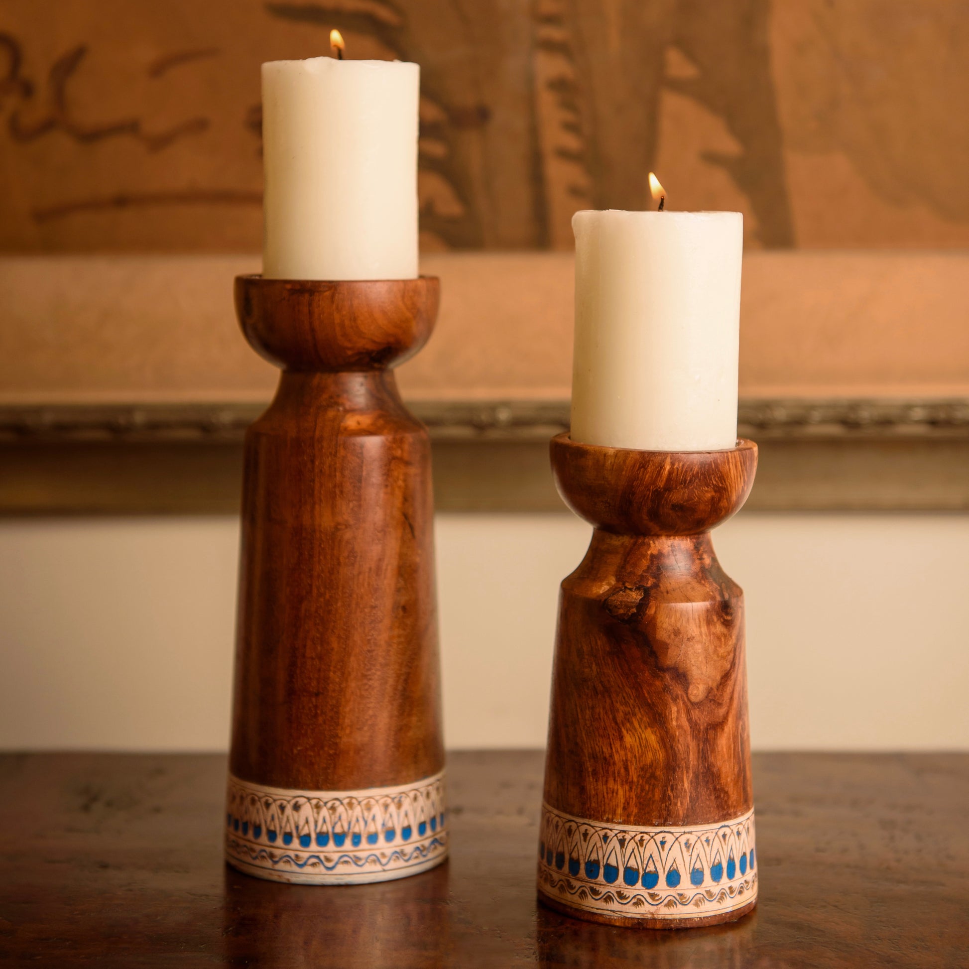 Glow & Grain Candle Stand