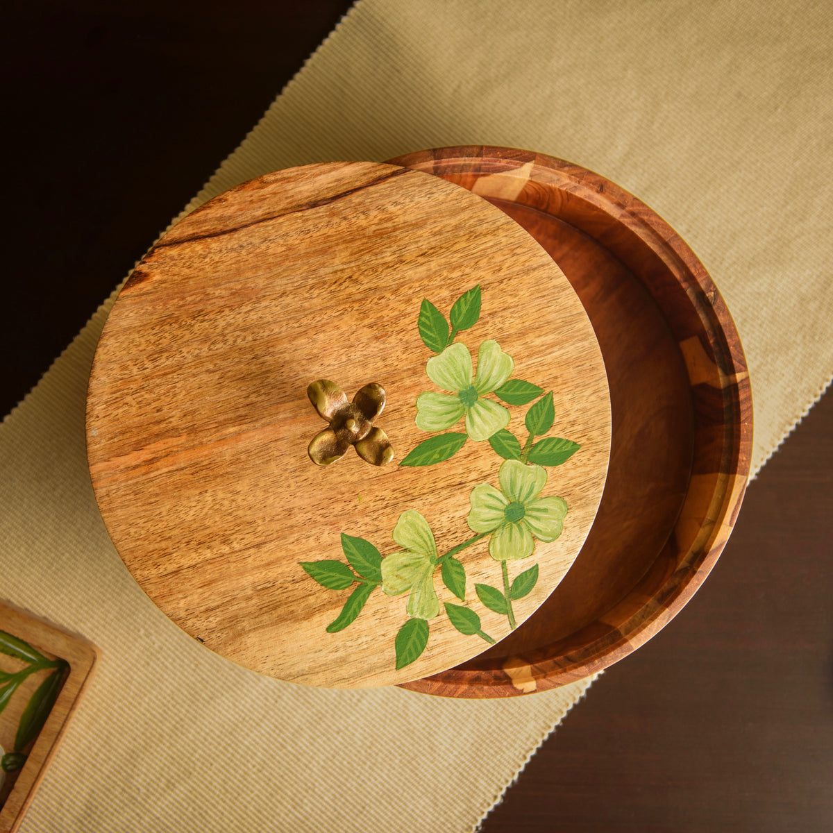 buy online wooden hotpots in Pakistan